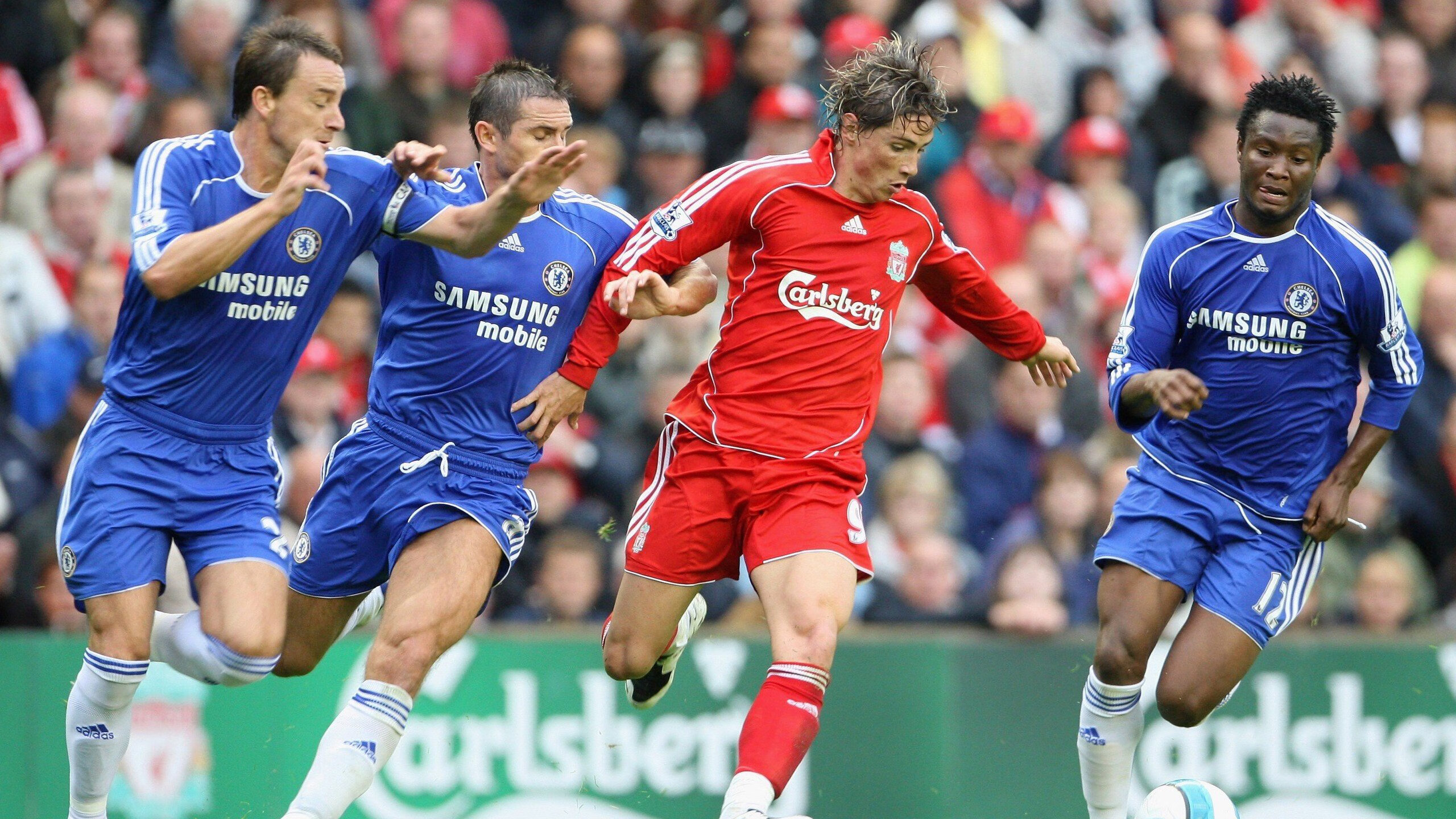 “高新体育中心网球赛：经典对决，再现精彩绝伦的比赛”