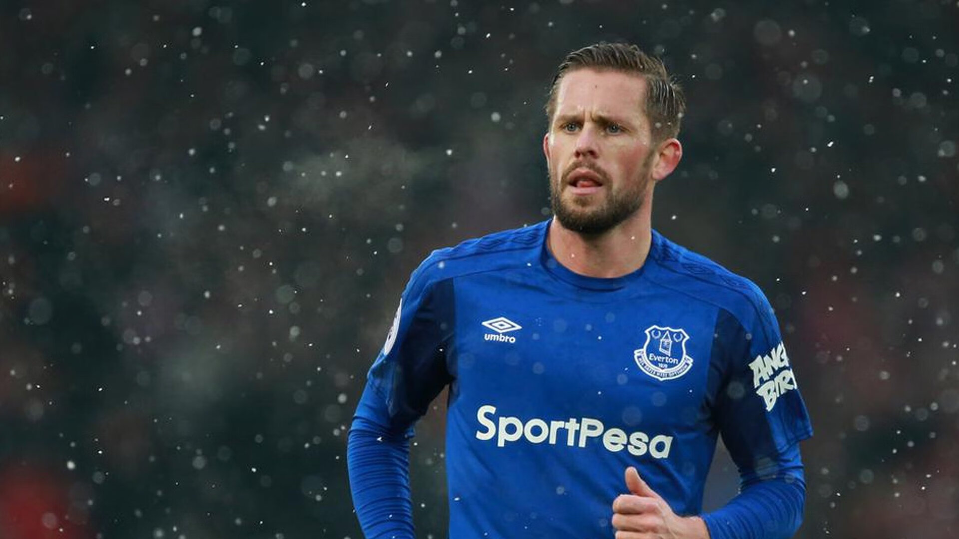 国脚训练内容公开展示科学严谨，国家队国脚