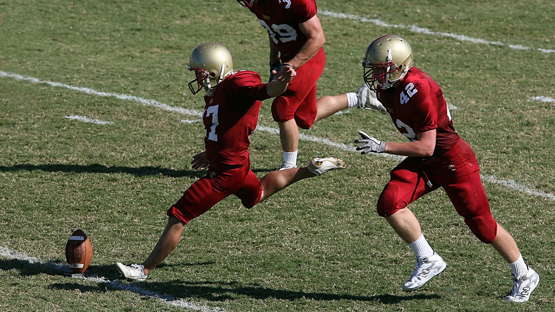 开云体育软件-西甲比赛现场，专家分析战术布局中空间利用的关键点，西甲分析推荐