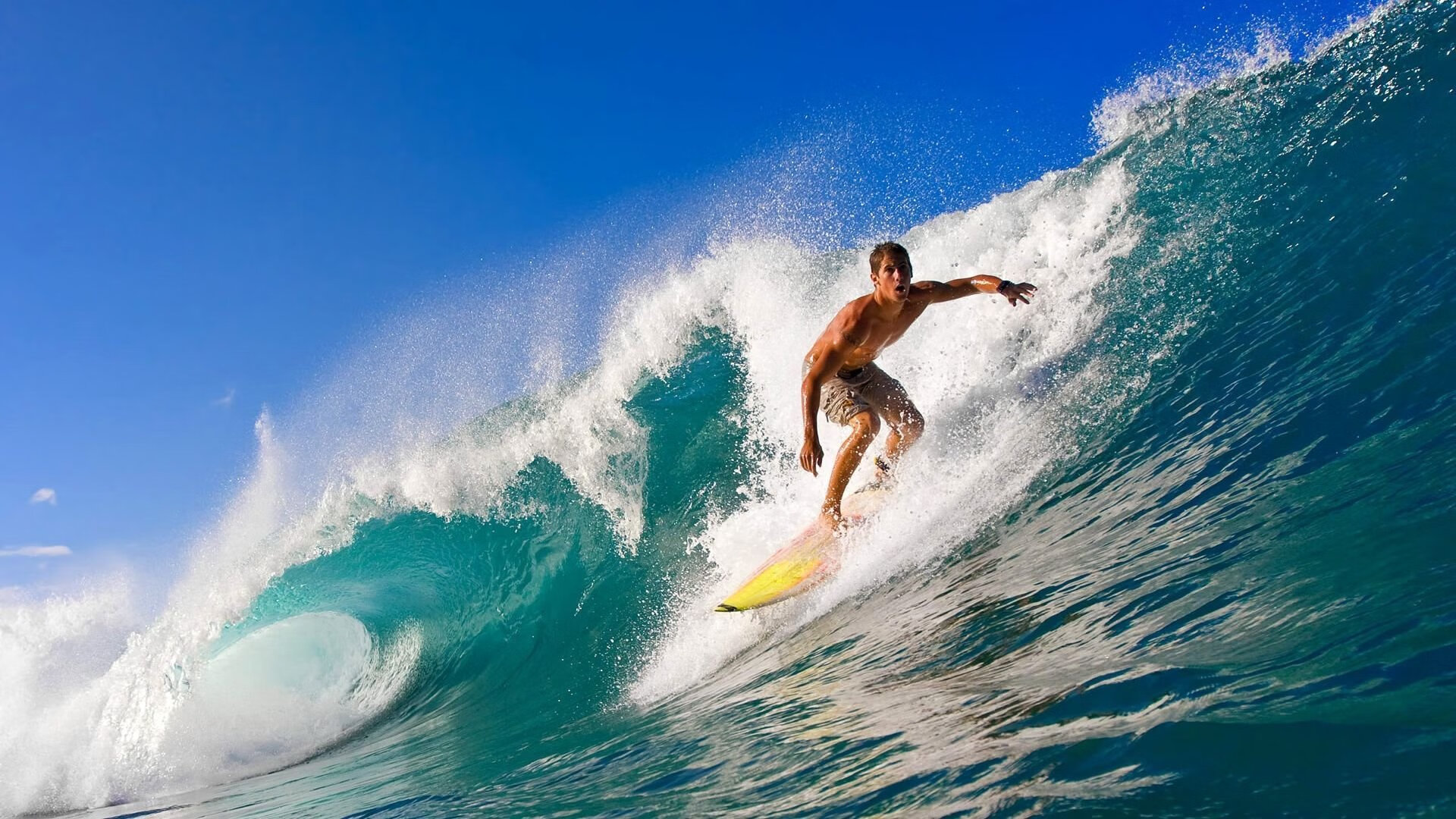 足球产业背后：投资创新推动联赛升级，足球产业规模